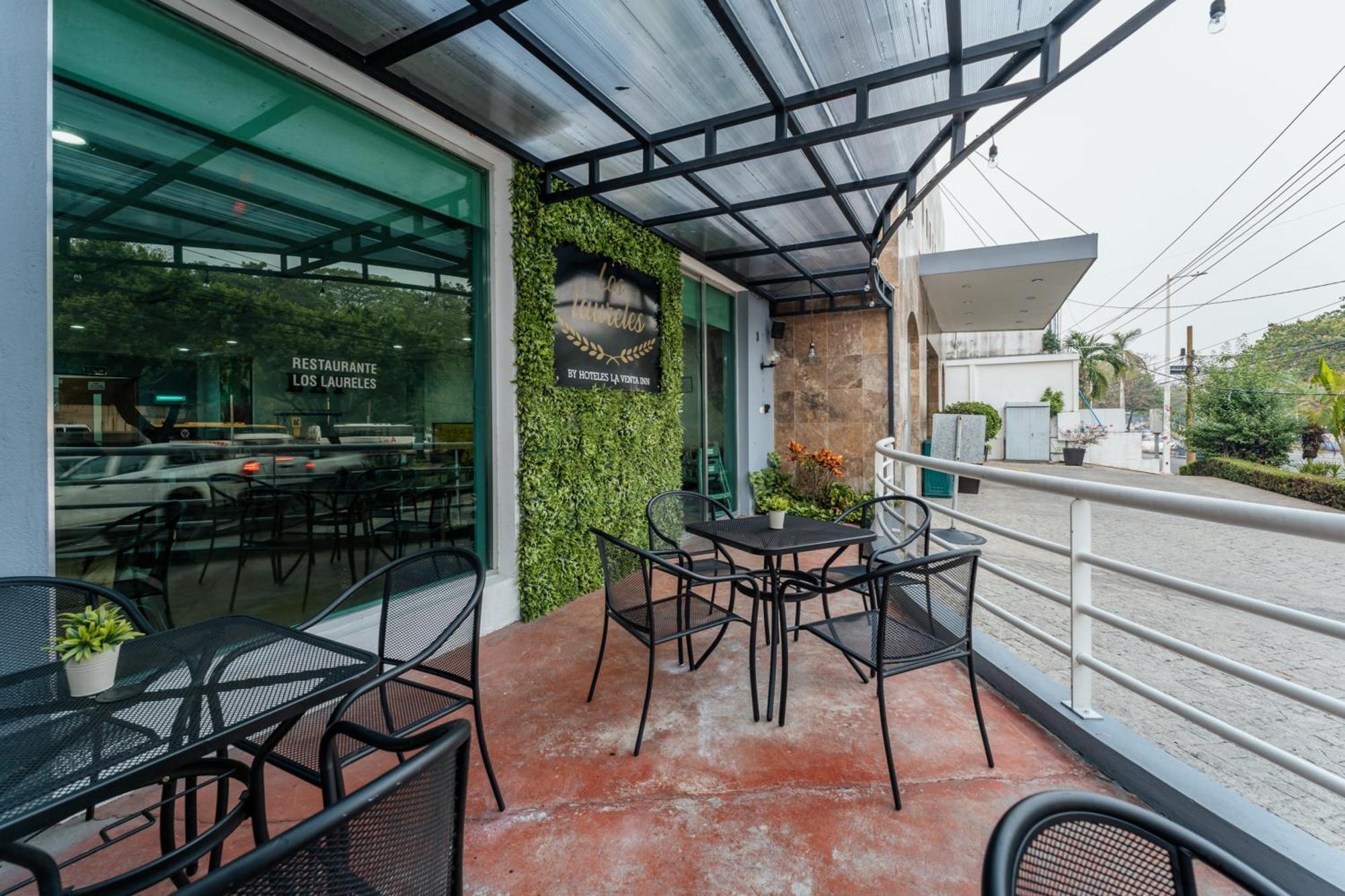 Hotel La Venta Inn Villahermosa Bagian luar foto